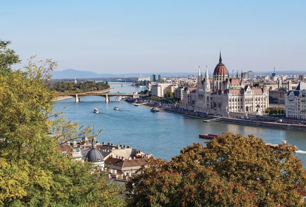 BUDAPEST, RAFFINATA ED ELEGANTE